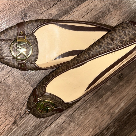 Michael Kors Logo Flats🤎 - Picture 6 of 12